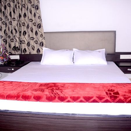 Hotel Raj Heritage Raipur  ภายนอก รูปภาพ