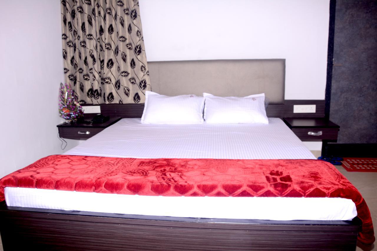 Hotel Raj Heritage Raipur  ภายนอก รูปภาพ