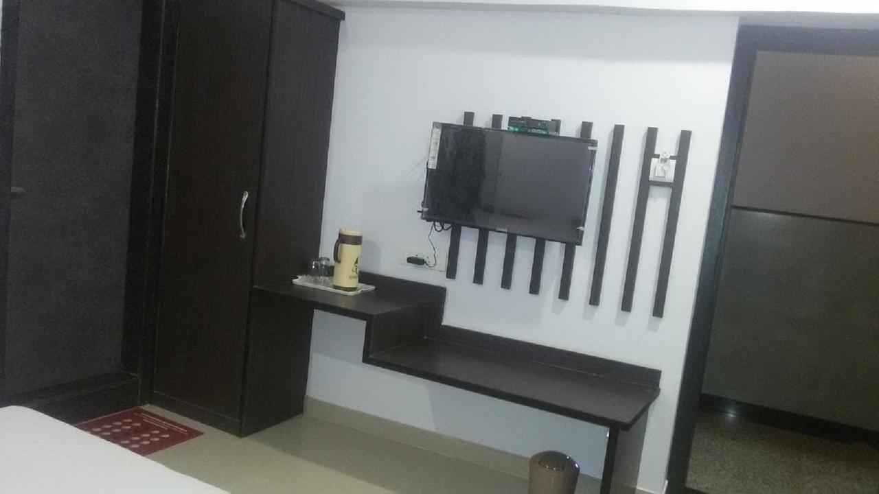 Hotel Raj Heritage Raipur  ภายนอก รูปภาพ